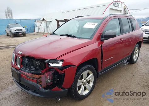 2012 Jeep Compass Latitude z USA, uszkodzony, nr VIN 1C4NJDEB0CD604049
